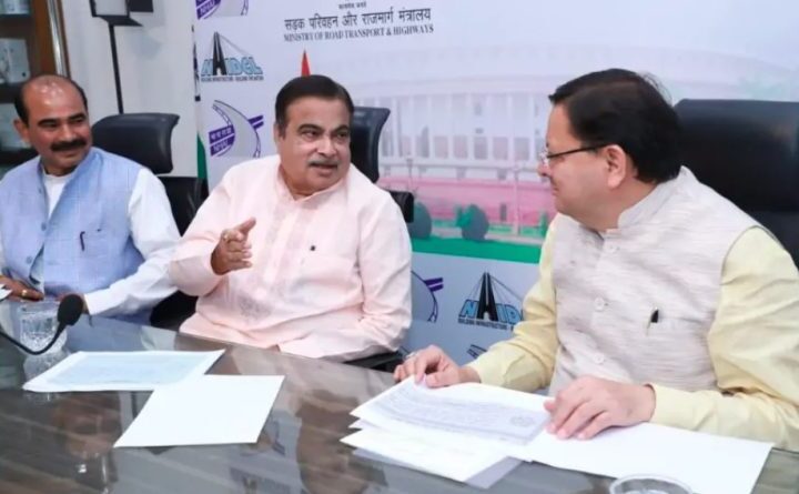 सीएम धामी ने नितिन गडकरी से की मुलाकात, उत्तराखंड की सड़क परियोजनाओं के लिए मांगी शीघ्र स्वीकृति