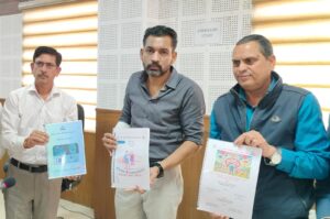 बच्चों की सुरक्षा और जागरूकता की नई इबारत लिख रहे जिलाधिकारी डॉ. आशीष चौहान
