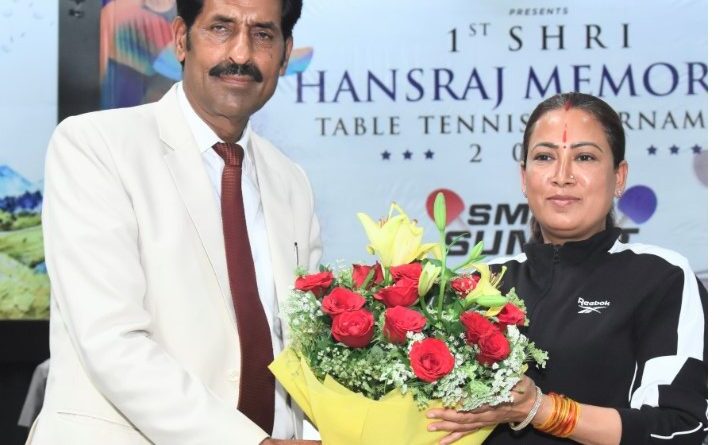 चुनौतियों से जूझना सिखाता है खेल- रेखा आर्या
