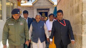 भगवान बदरीविशाल के दर्शन को पहुंचे केंद्रीय मंत्री जीतन राम मांझी