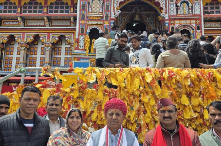 केंद्रीय कृषि कल्याण राज्यमंत्री मंत्री भागीरथ चौधरी ने किये भगवान बदरीविशाल के दर्शन 