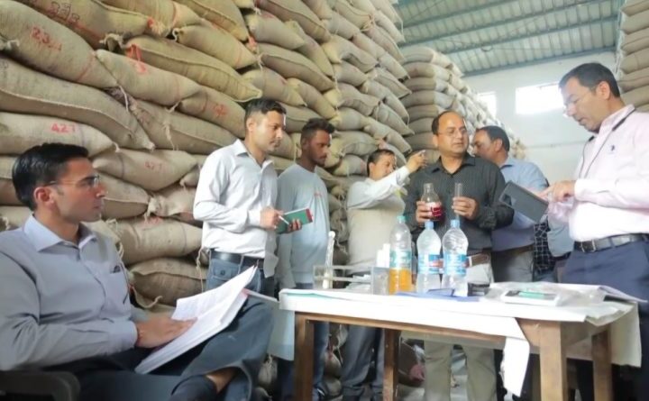 जौनसार-बावर में राशन संकट पर डीएम सख्त, विक्रेताओं को चेताया