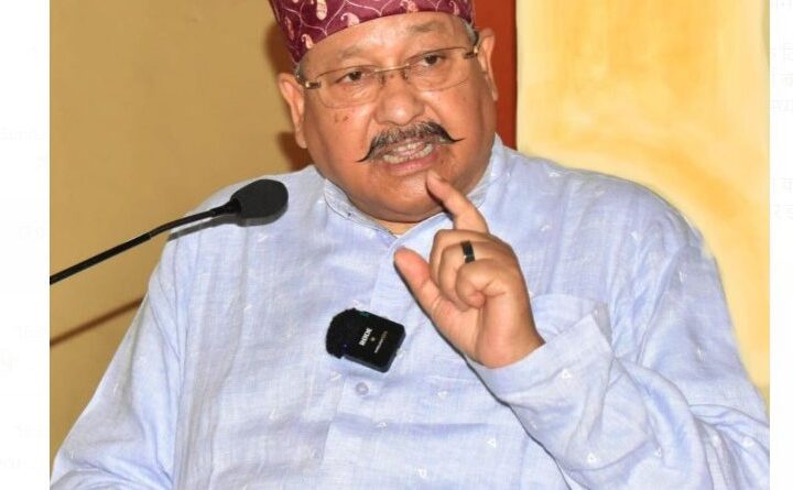 महाराज ने विमान हादसे को बताया दुर्भाग्यपूर्ण, घटना पर जताया दुःख 