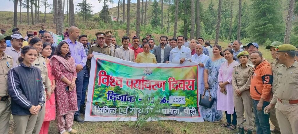 प्रकृति से जोड़े नाता, रोपें पौधे और करें उनकी देखभाल
